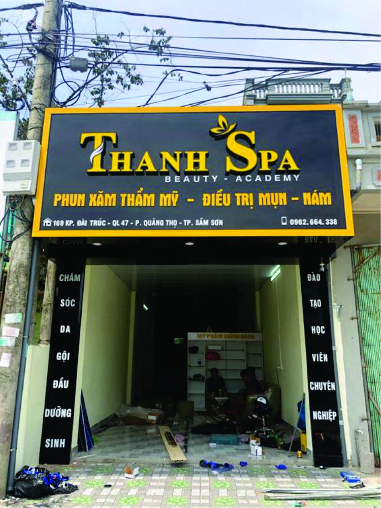 thi cong bien quang cao spa