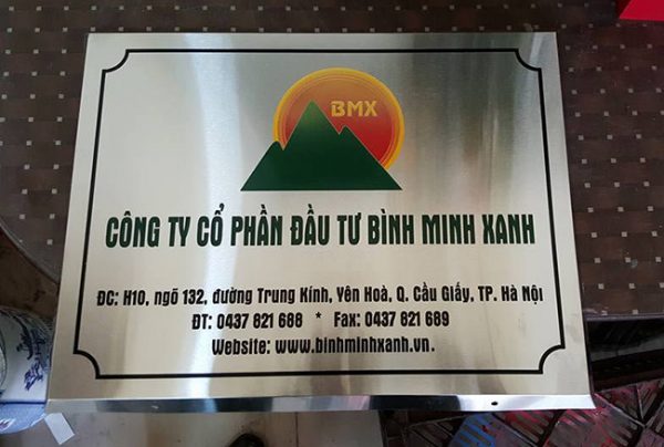 biển inox ăn mòn