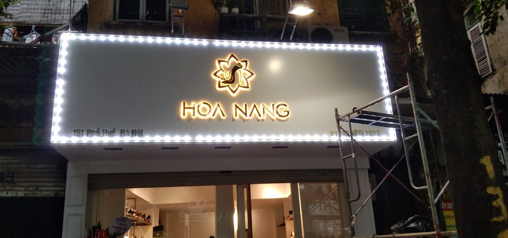 Biển hiệu đẹp và sáng tạo cho cửa hàng hoa